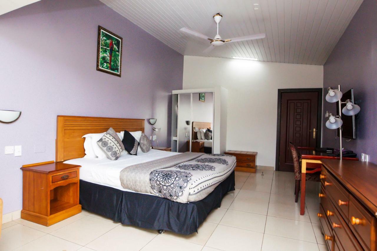 Crismon Hotel Тема Екстериор снимка