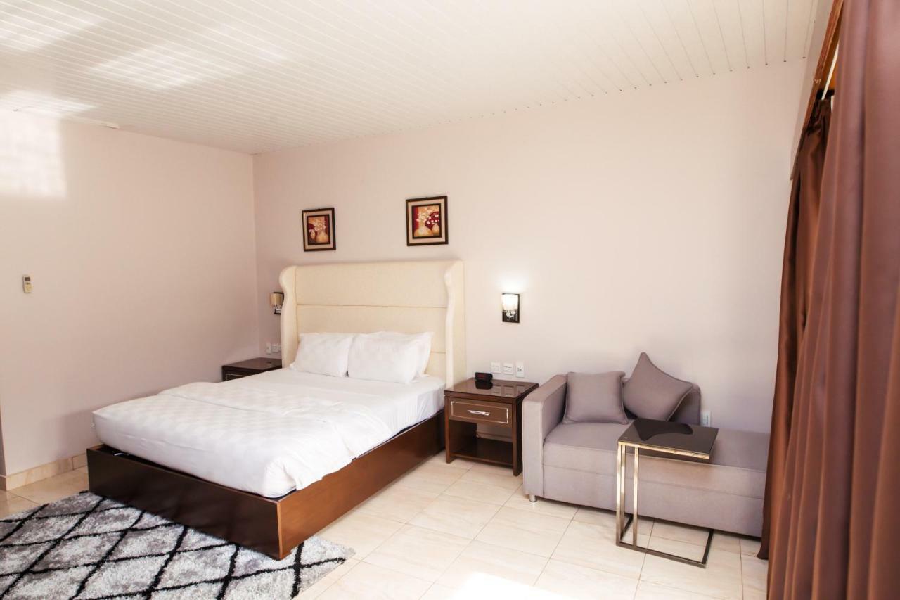 Crismon Hotel Тема Екстериор снимка